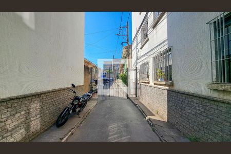 Casa de condomínio à venda com 80m², 2 quartos e 1 vaga Casa de condomínio à venda com 80m², 2 quartos e 1 vagaFachada