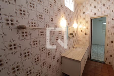 Casa para alugar com 375m², 6 quartos e 3 vagasBanheiro do Quarto 2