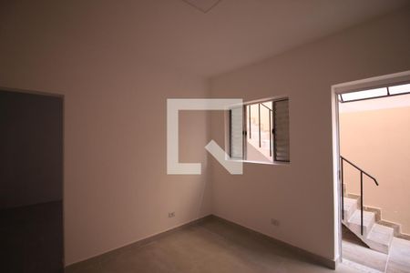 Sala de casa para alugar com 2 quartos, 75m² em Jardim Prudência, São Paulo