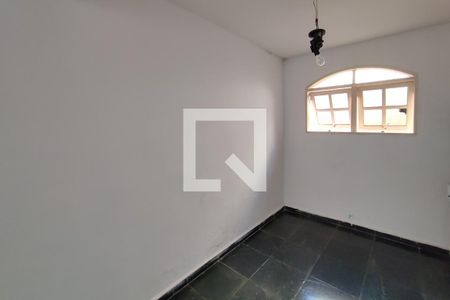 Casa à venda com 194m², 3 quartos e 3 vagas Casa à venda com 194m², 3 quartos e 3 vagasCopa