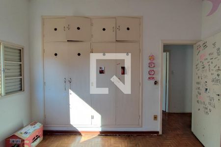 Casa à venda com 194m², 3 quartos e 3 vagas Casa à venda com 194m², 3 quartos e 3 vagasQuarto 2