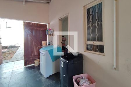 Casa à venda com 194m², 3 quartos e 3 vagas Casa à venda com 194m², 3 quartos e 3 vagasÁrea de Serviço