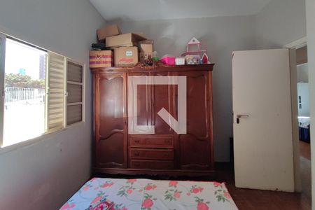 Casa à venda com 194m², 3 quartos e 3 vagas Casa à venda com 194m², 3 quartos e 3 vagasQuarto 3