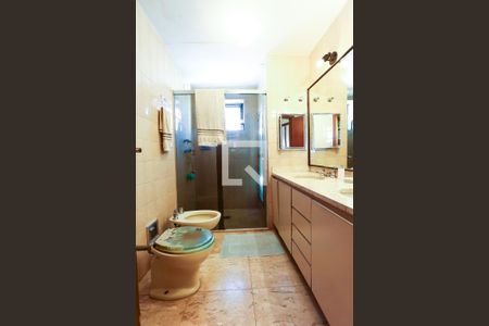 Apartamento à venda com 186m², 4 quartos e 3 vagas Apartamento à venda com 186m², 4 quartos e 3 vagasBanheiro