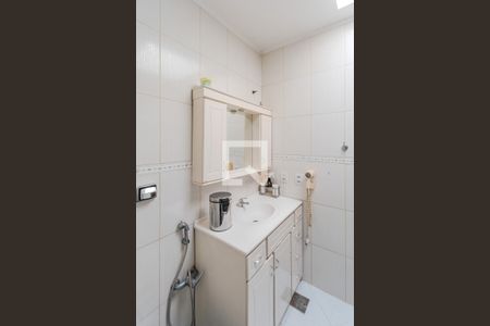 Casa à venda com 325m², 5 quartos e 2 vagasBanheiro do Quarto 6