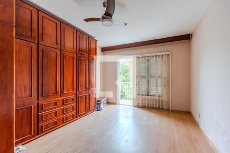 Casa à venda com 325m², 5 quartos e 2 vagasQuarto 5