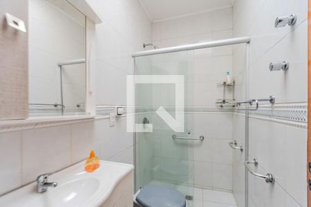 Casa à venda com 325m², 5 quartos e 2 vagas Casa à venda com 325m², 5 quartos e 2 vagasBanheiro Social