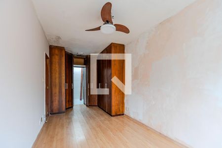 Casa à venda com 325m², 5 quartos e 2 vagasQuarto 6