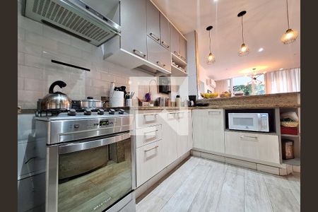 Apartamento à venda com 100m², 2 quartos e sem vaga Apartamento à venda com 100m², 2 quartos e sem vagaCozinha