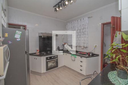 Casa à venda com 215m², 4 quartos e 2 vagasCozinha