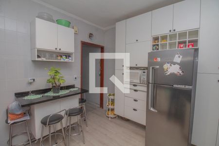 Casa à venda com 215m², 4 quartos e 2 vagasCozinha