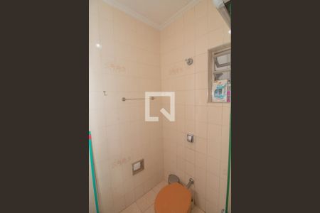 Casa à venda com 215m², 4 quartos e 2 vagasBanheiro 2