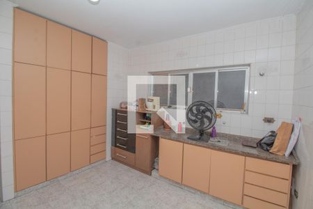 Casa à venda com 215m², 4 quartos e 2 vagasQuarto 2