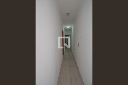 Casa à venda com 215m², 4 quartos e 2 vagasCorredor