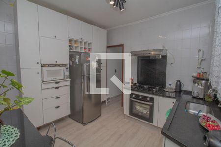 Casa à venda com 215m², 4 quartos e 2 vagasCozinha