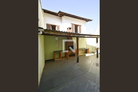 Casa à venda com 220m², 3 quartos e 4 vagasÁrea externa