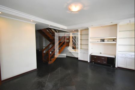 Sala de casa à venda com 3 quartos, 220m² em Vila Nivi, São Paulo