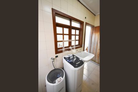 Casa à venda com 220m², 3 quartos e 4 vagasLavanderia 