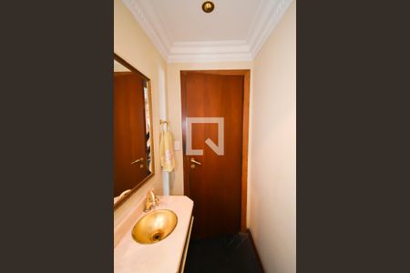 Casa à venda com 220m², 3 quartos e 4 vagasLavabo