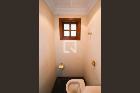 Casa à venda com 220m², 3 quartos e 4 vagasLavabo