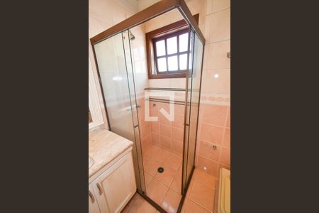 Casa à venda com 220m², 3 quartos e 4 vagasBanheiro da Suíte