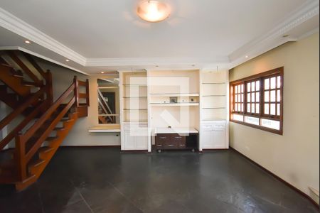 Sala de casa à venda com 3 quartos, 220m² em Vila Nivi, São Paulo