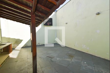 Casa à venda com 220m², 3 quartos e 4 vagasÁrea externa