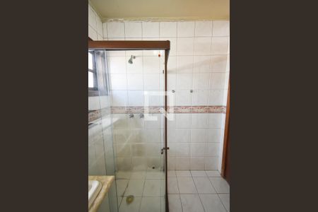 Casa à venda com 220m², 3 quartos e 4 vagasBanheiro Corredor