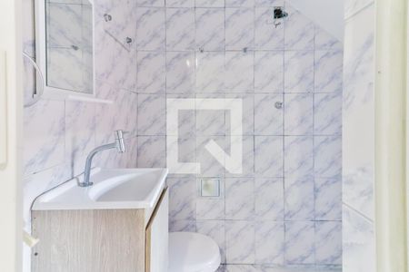 Banheiro de casa para alugar com 1 quarto, 40m² em Vila Nova Alba, São Paulo