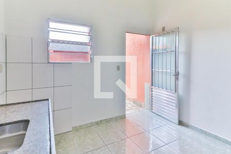 Cozinha de casa para alugar com 1 quarto, 40m² em Vila Nova Alba, São Paulo