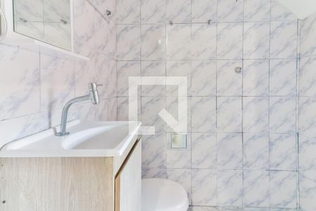 Banheiro de casa para alugar com 1 quarto, 40m² em Vila Nova Alba, São Paulo