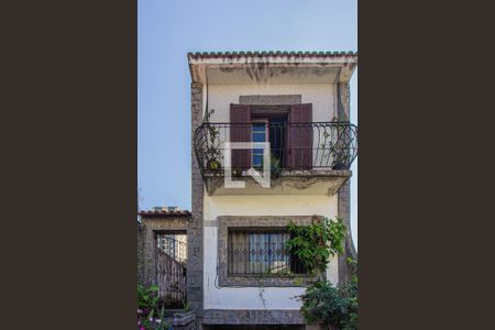 Casa à venda com 170m², 3 quartos e 6 vagasFachada