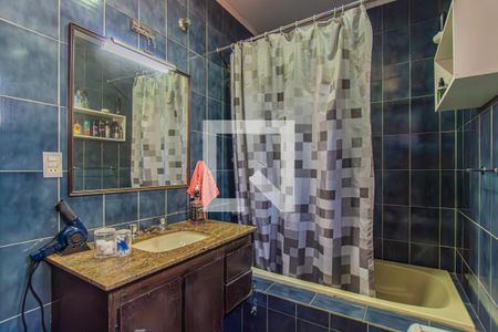 Casa à venda com 170m², 3 quartos e 6 vagasBanheiro Social