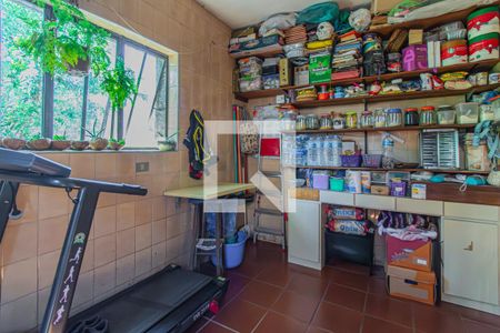 Casa à venda com 170m², 3 quartos e 6 vagasÁrea de Serviço