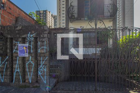 Casa à venda com 170m², 3 quartos e 6 vagasFachada