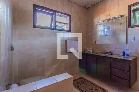 Casa à venda com 170m², 3 quartos e 6 vagasBanheiro da Suíte