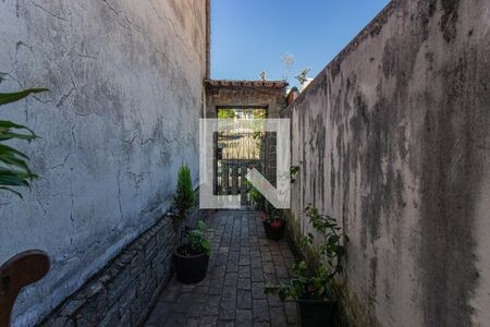 Casa à venda com 170m², 3 quartos e 6 vagasCorredor