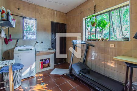 Casa à venda com 170m², 3 quartos e 6 vagasÁrea de Serviço