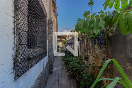 Casa à venda com 170m², 3 quartos e 6 vagasCorredor