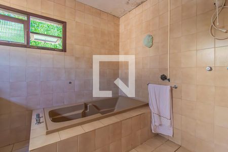 Casa à venda com 170m², 3 quartos e 6 vagasBanheiro da Suíte