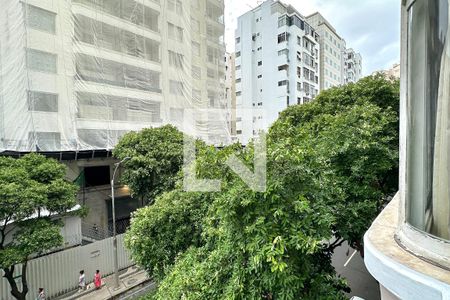 Vista Sala de apartamento à venda com 3 quartos, 151m² em Copacabana, Rio de Janeiro