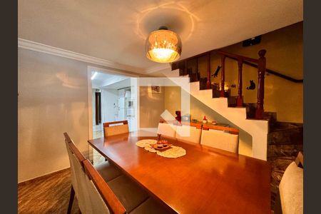 Casa à venda com 199m², 3 quartos e 3 vagasSala de jantar 