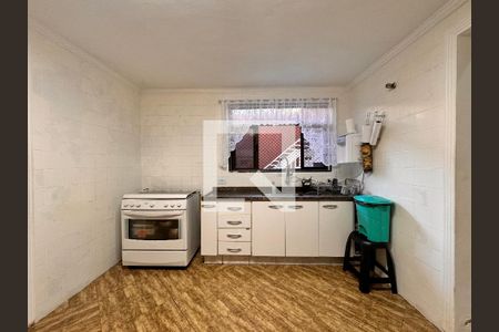 Casa à venda com 199m², 3 quartos e 3 vagasCozinha 