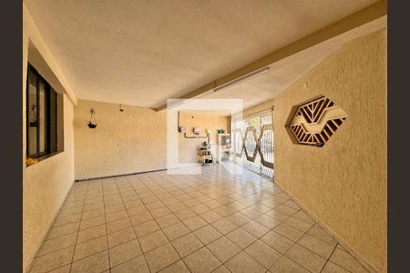 Casa à venda com 199m², 3 quartos e 3 vagasGaragem 