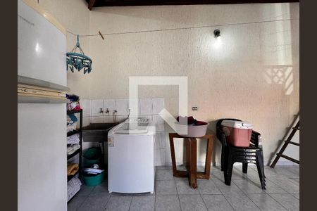 Casa à venda com 199m², 3 quartos e 3 vagasLavanderia