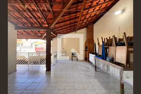 Casa à venda com 199m², 3 quartos e 3 vagasLavanderia