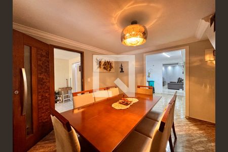 Casa à venda com 199m², 3 quartos e 3 vagasSala de jantar 