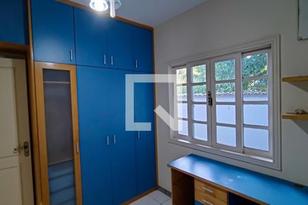 Casa de condomínio à venda com 160m², 3 quartos e 2 vagasquarto 1