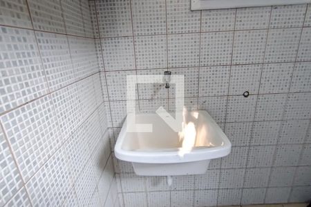 Casa de condomínio à venda com 160m², 3 quartos e 2 vagaslazer e area de serviço