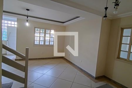 sala de casa de condomínio à venda com 3 quartos, 160m² em Taquara, Rio de Janeiro